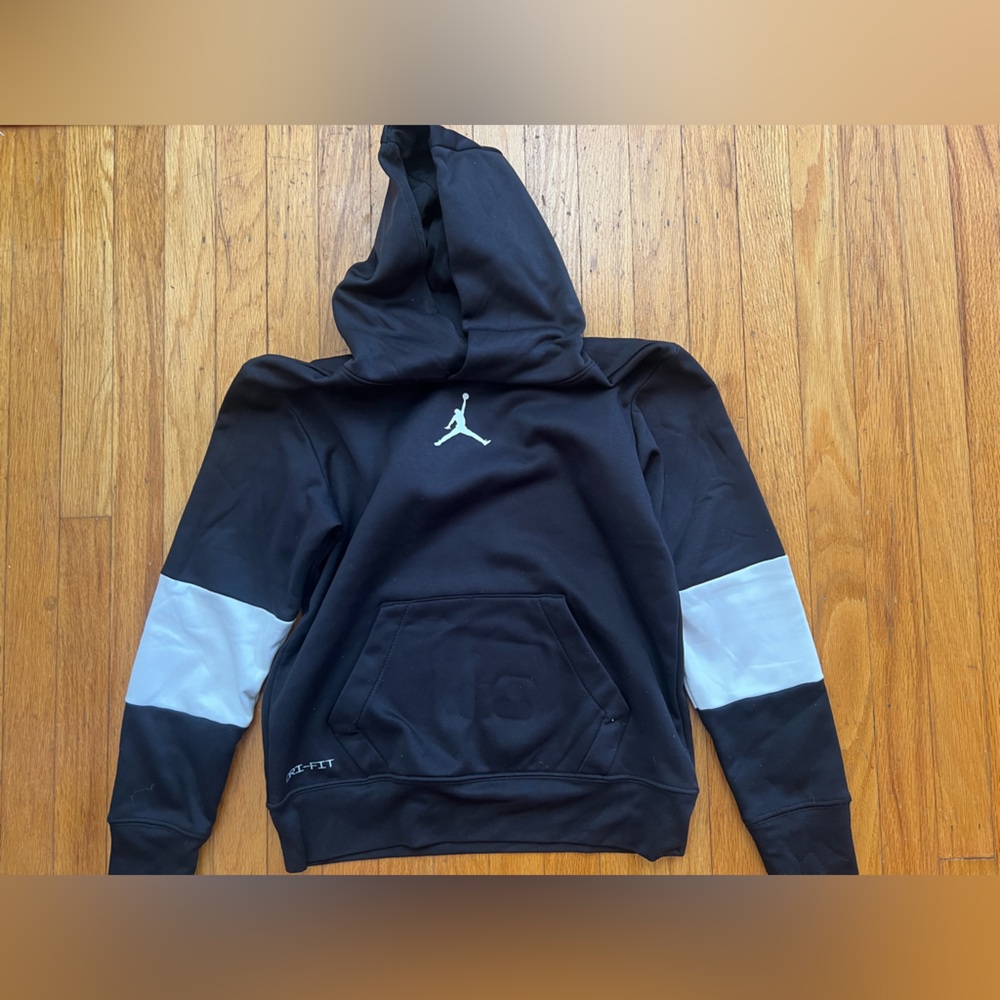 Air Jordan boys Black Hoodie with Logo size medium 10-12 years